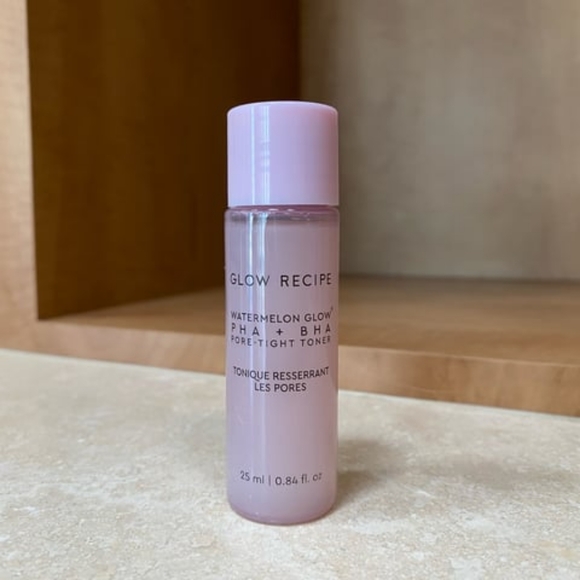 [SOLD] Glow Recipe Watermelon Glow PHA+BHA Toner Sample Size - 25 ml/0.84 fl - Picture 2 of 3